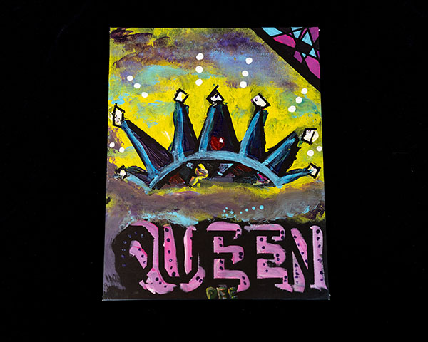 Queen Dee. Click to enlarge.